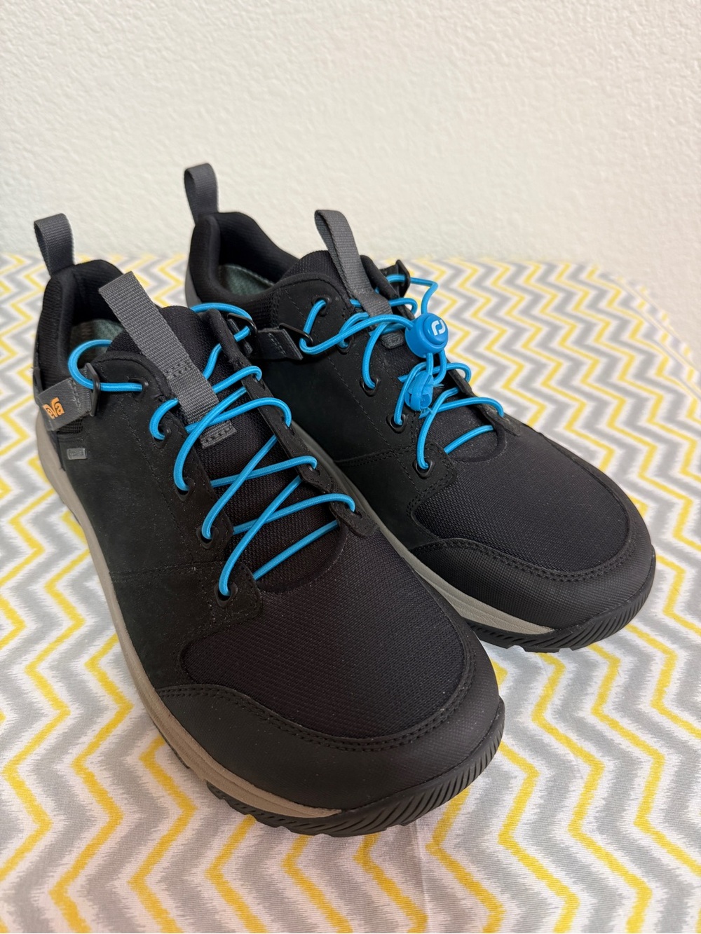 Teva Grandview GTX Low GORE-TEX Vibram Men's 10.5 Black Hiking Wide Toe Shoes